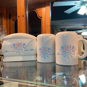 Vintage 4 pc Napkin/Salt&Pepper Set plus Spoon Rest